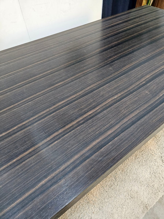 Royale Eettafel Eric Kuster Donkerbruin + Gratis Stoelen
